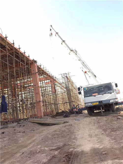 天津吊车作业的安全注意事项有哪些？